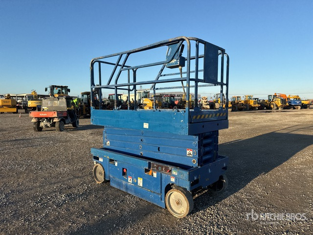 2007 Haulotte Compact12 Electric Scissor Lift - Šķērveida pacēlājs: foto 1 2007 Haulotte Compact12 Electric Scissor Lift - Šķērveida pacēlājs: foto 1
