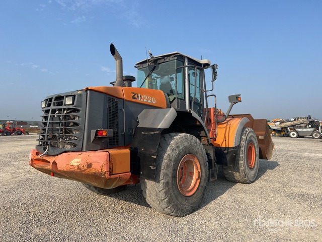 2008 Hitachi ZW220 Wheel Loader - Riteņu iekrāvējs: foto 4 2008 Hitachi ZW220 Wheel Loader - Riteņu iekrāvējs: foto 4