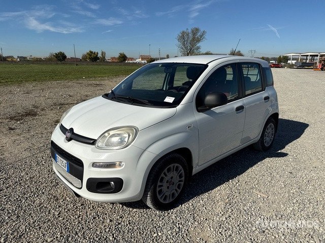 2013 Fiat Panda Automobile - Vieglā automašīna: foto 1 2013 Fiat Panda Automobile - Vieglā automašīna: foto 1