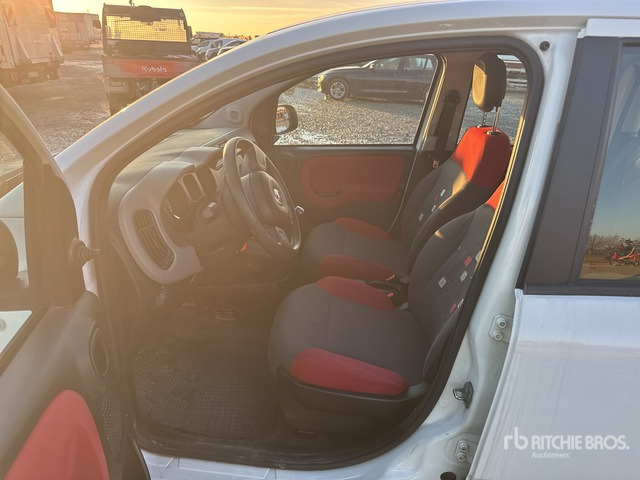 2013 Fiat Panda Automobile - Vieglā automašīna: foto 5 2013 Fiat Panda Automobile - Vieglā automašīna: foto 5