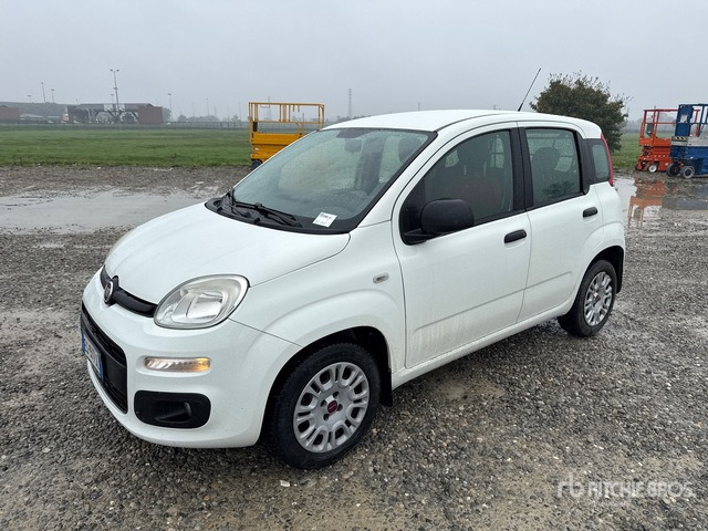 2013 Fiat Panda Automobile - Vieglā automašīna: foto 1 2013 Fiat Panda Automobile - Vieglā automašīna: foto 1