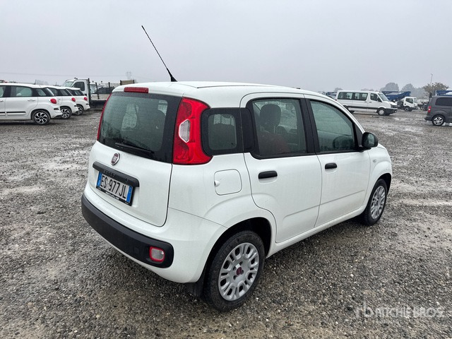 2013 Fiat Panda Automobile - Vieglā automašīna: foto 3 2013 Fiat Panda Automobile - Vieglā automašīna: foto 3