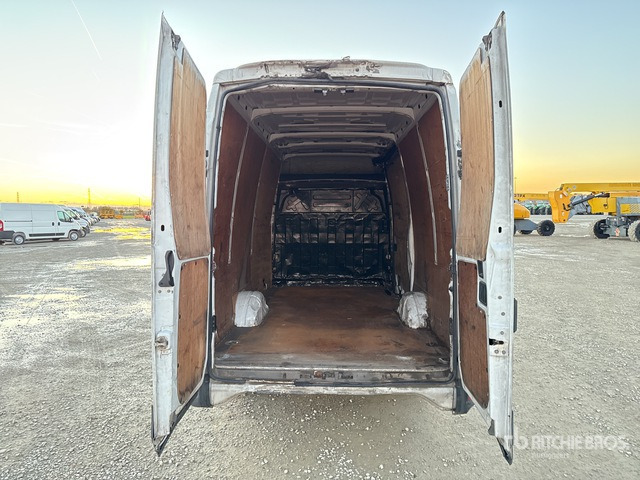 2013 Iveco Daily Van Truck - Kravas automašīna ar slēgto virsbūvi: foto 5 2013 Iveco Daily Van Truck - Kravas automašīna ar slēgto virsbūvi: foto 5