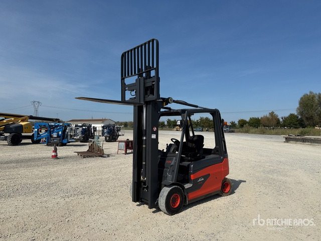 2013 Linde E25L-01 2500 kg Electric Forklift - Elektroiekrāvējs: foto 2 2013 Linde E25L-01 2500 kg Electric Forklift - Elektroiekrāvējs: foto 2