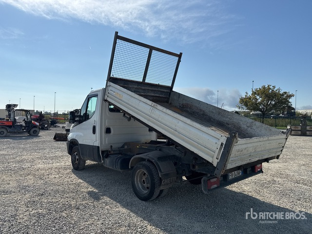 2015 Iveco Daily 35-110 Autocarro ribaltabile: carichi leggeri - Komercauto pašizgāzējs: foto 4 2015 Iveco Daily 35-110 Autocarro ribaltabile: carichi leggeri - Komercauto pašizgāzējs: foto 4