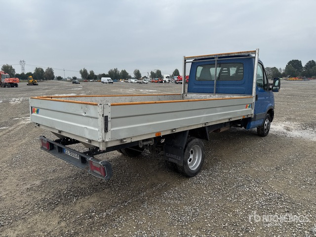 2015 Iveco Daily 35C11 Autocarro cassone fisso - Automašīna ar kravas platformu: foto 3 2015 Iveco Daily 35C11 Autocarro cassone fisso - Automašīna ar kravas platformu: foto 3