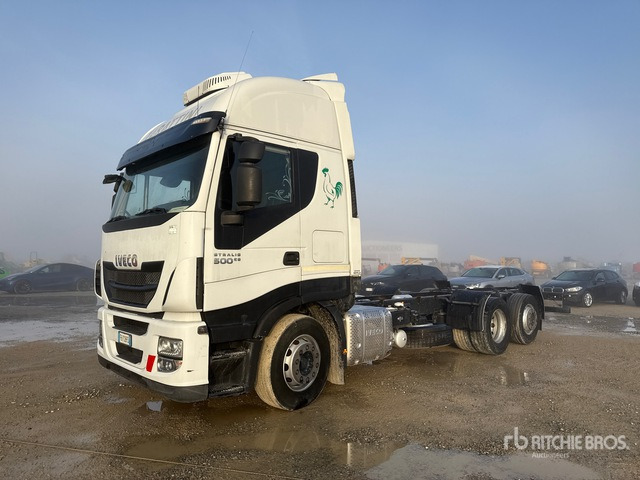 2015 Iveco Stralis 500 Cab and Chassis - Šasija kravas automašīna: foto 1 2015 Iveco Stralis 500 Cab and Chassis - Šasija kravas automašīna: foto 1