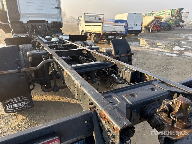 2015 Iveco Stralis 500 Cab and Chassis - Šasija kravas automašīna: foto 5 2015 Iveco Stralis 500 Cab and Chassis - Šasija kravas automašīna: foto 5