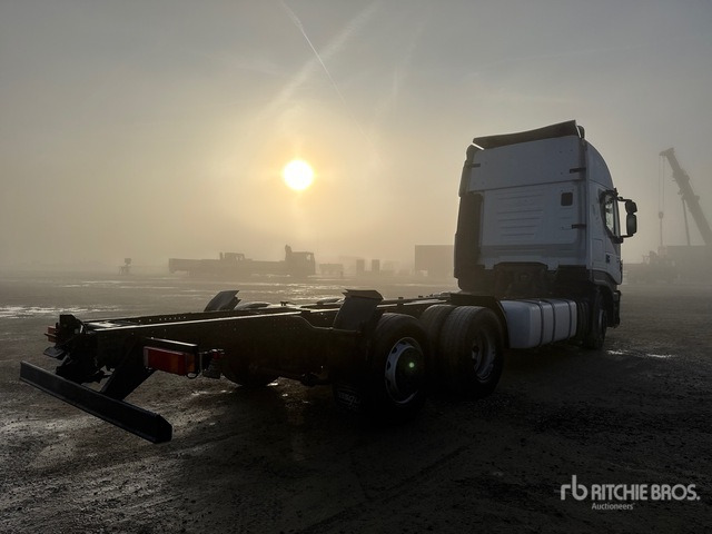 2015 Iveco Stralis 500 Cab and Chassis - Šasija kravas automašīna: foto 3 2015 Iveco Stralis 500 Cab and Chassis - Šasija kravas automašīna: foto 3