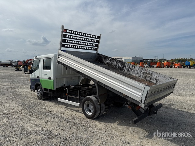 2015 Mitsubishi Canter Crew Cab Dump Truck: Light Duty - Kravas automašīna pašizgāzējs: foto 3 2015 Mitsubishi Canter Crew Cab Dump Truck: Light Duty - Kravas automašīna pašizgāzējs: foto 3