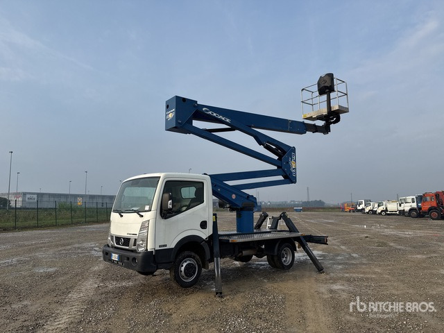 2015 Nissan Cabstar 35.12 2015 Socage DA324 24 m on Bucket Truck - Autopacēlājs: foto 2 2015 Nissan Cabstar 35.12 2015 Socage DA324 24 m on Bucket Truck - Autopacēlājs: foto 2
