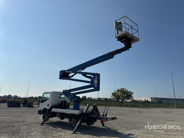 2015 Nissan Cabstar Cabstar 35.12 2015 Socage DA 324 24 m on Bucket Truck - Autopacēlājs: foto 4 2015 Nissan Cabstar Cabstar 35.12 2015 Socage DA 324 24 m on Bucket Truck - Autopacēlājs: foto 4