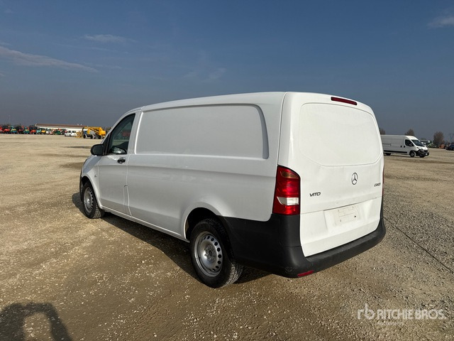 2016 Mercedes-Benz Vito Cargo Van - Kravas automašīna ar slēgto virsbūvi: foto 3 2016 Mercedes-Benz Vito Cargo Van - Kravas automašīna ar slēgto virsbūvi: foto 3