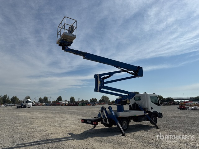 2016 Nissan Cabstar 35.12 2016 Socage DA324 EU5B 24 m on Bucket Truck - Autopacēlājs: foto 4 2016 Nissan Cabstar 35.12 2016 Socage DA324 EU5B 24 m on Bucket Truck - Autopacēlājs: foto 4