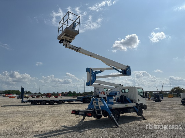2017 Nissan Cabstar Cabstar 35.12 2016 Socage DA 320 20 m on Bucket Truck - Autopacēlājs: foto 4 2017 Nissan Cabstar Cabstar 35.12 2016 Socage DA 320 20 m on Bucket Truck - Autopacēlājs: foto 4