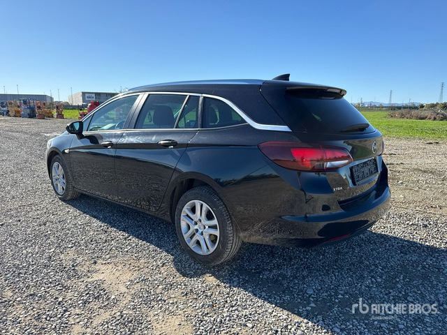 2017 Opel Astra Sport Tourer Automobile - Vieglā automašīna: foto 4 2017 Opel Astra Sport Tourer Automobile - Vieglā automašīna: foto 4