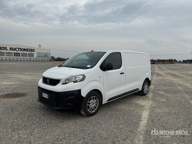 2018 Peugeot Expert Autocarro furgonato - Mazs furgons: foto 1 2018 Peugeot Expert Autocarro furgonato - Mazs furgons: foto 1