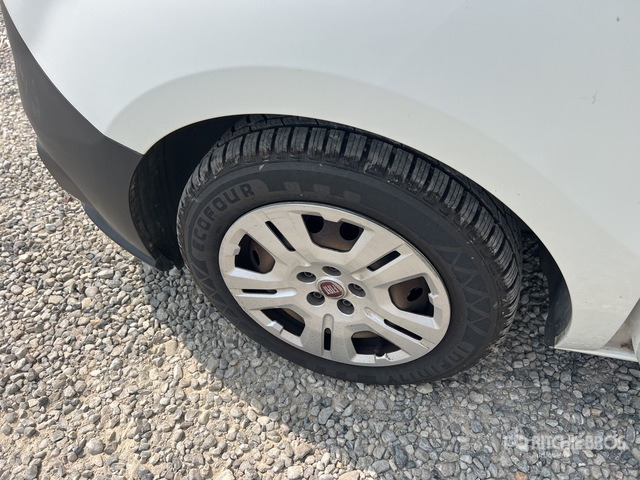 2019 Fiat Doblo Cargo Autocarro furgonato - Mazs furgons: foto 5 2019 Fiat Doblo Cargo Autocarro furgonato - Mazs furgons: foto 5