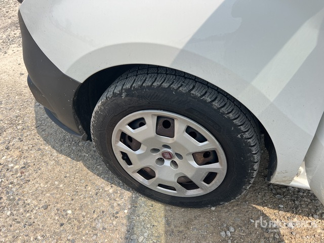 2019 Fiat Doblo Cargo Autocarro furgonato - Mazs furgons: foto 5 2019 Fiat Doblo Cargo Autocarro furgonato - Mazs furgons: foto 5