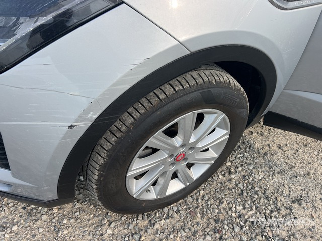 2019 Jaguar E-Pace D150 Automobile - Vieglā automašīna: foto 5 2019 Jaguar E-Pace D150 Automobile - Vieglā automašīna: foto 5