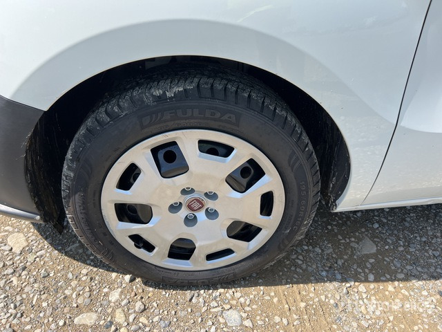 2020 Fiat Doblo CARGO MAXI 1.6 MJET 120CV LOUNGE Van Truck - Mazs furgons: foto 5 2020 Fiat Doblo CARGO MAXI 1.6 MJET 120CV LOUNGE Van Truck - Mazs furgons: foto 5