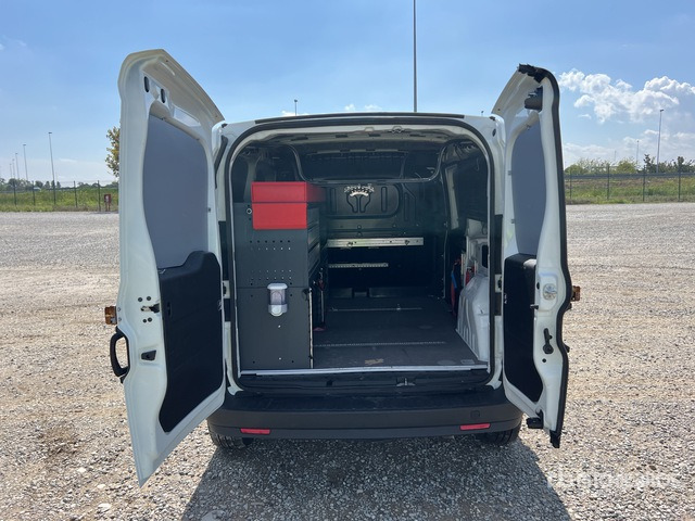 2020 Fiat Doblo CARGO MAXI 1.6 MJET 120CV LOUNGE Van Truck - Mazs furgons: foto 4 2020 Fiat Doblo CARGO MAXI 1.6 MJET 120CV LOUNGE Van Truck - Mazs furgons: foto 4