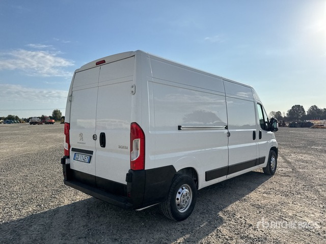 2020 Peugeot Boxer 333 L3H2 2.2 BLUEHDU 140CV S&S Van Truck - Mazs furgons: foto 4 2020 Peugeot Boxer 333 L3H2 2.2 BLUEHDU 140CV S&S Van Truck - Mazs furgons: foto 4