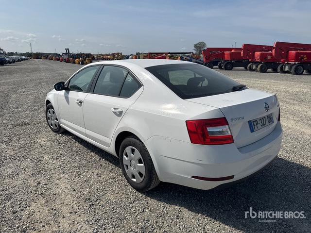 2020 Skoda Octavia Autovettura - Vieglā automašīna: foto 4 2020 Skoda Octavia Autovettura - Vieglā automašīna: foto 4