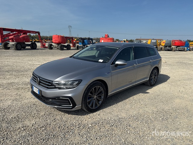 2021 Volkswagen Passat 1.4 PLUG IN HYBRID GTE DSG Station Wagon - Universālis: foto 1 2021 Volkswagen Passat 1.4 PLUG IN HYBRID GTE DSG Station Wagon - Universālis: foto 1