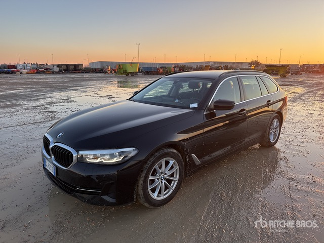2022 BMW 520D XDRIVE BUSINESS AUTO TOURING Automobile - Vieglā automašīna: foto 1 2022 BMW 520D XDRIVE BUSINESS AUTO TOURING Automobile - Vieglā automašīna: foto 1