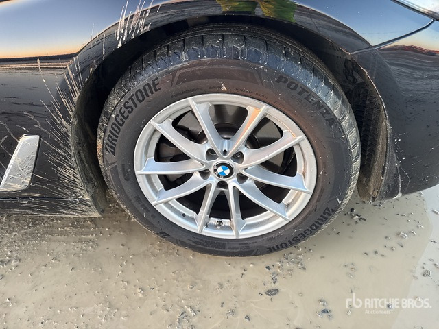 2022 BMW 520D XDRIVE BUSINESS AUTO TOURING Automobile - Vieglā automašīna: foto 4 2022 BMW 520D XDRIVE BUSINESS AUTO TOURING Automobile - Vieglā automašīna: foto 4