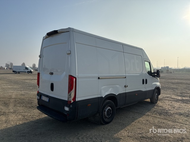 2022 Iveco Daily 35 CNG 35S14NV 3520L H2 BLUE P Van Truck - Kravas automašīna ar slēgto virsbūvi: foto 3 2022 Iveco Daily 35 CNG 35S14NV 3520L H2 BLUE P Van Truck - Kravas automašīna ar slēgto virsbūvi: foto 3