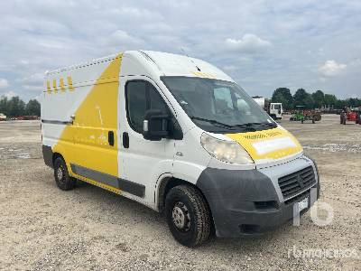 FIAT DUCATO 120 MJT - Kravas automašīna ar slēgto virsbūvi: foto 4 FIAT DUCATO 120 MJT - Kravas automašīna ar slēgto virsbūvi: foto 4