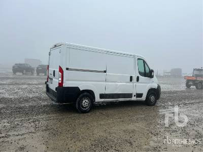 FIAT DUCATO - Kravas automašīna ar slēgto virsbūvi: foto 4 FIAT DUCATO - Kravas automašīna ar slēgto virsbūvi: foto 4