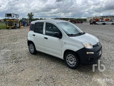 FIAT PANDA Hybrid - Kravas automašīna ar slēgto virsbūvi: foto 4 FIAT PANDA Hybrid - Kravas automašīna ar slēgto virsbūvi: foto 4