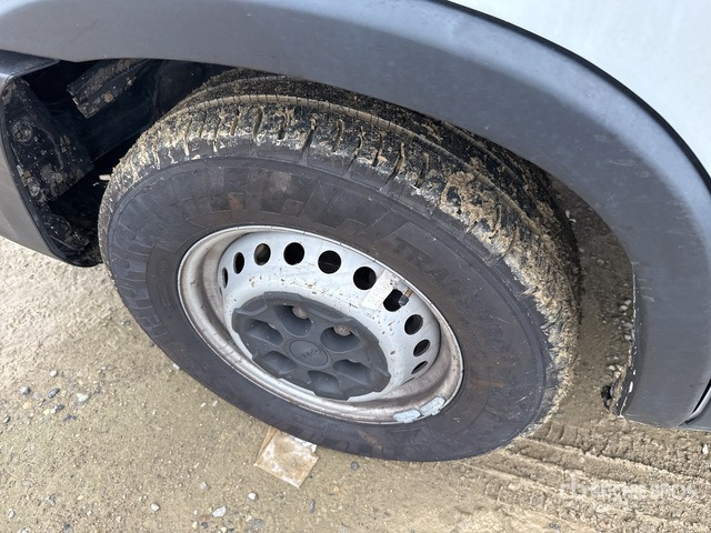 Iveco Daily 35-120 Autocarro cassone fisso - Automašīna ar kravas platformu: foto 5 Iveco Daily 35-120 Autocarro cassone fisso - Automašīna ar kravas platformu: foto 5