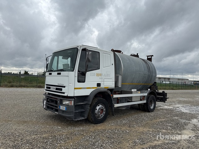Iveco Eurocargo 150E27 Autocarro distribuzione asfalto - Gudronators: foto 1 Iveco Eurocargo 150E27 Autocarro distribuzione asfalto - Gudronators: foto 1