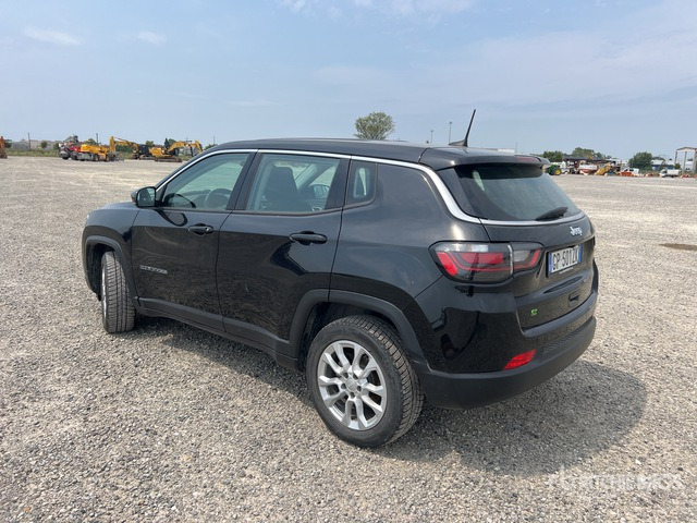 Jeep Compass SUV - SUV: foto 3 Jeep Compass SUV - SUV: foto 3