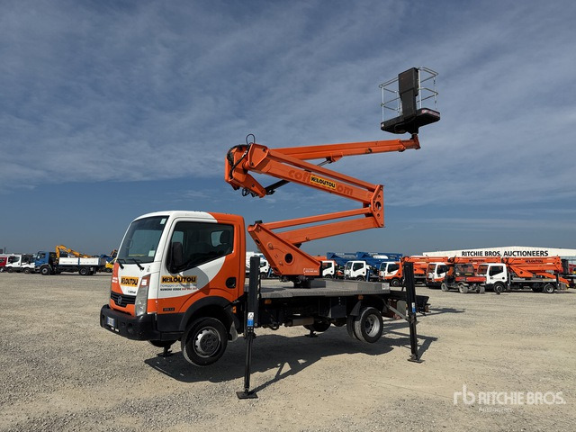 Nissan Cabstar 35.12 Piattaforma autocarrata - Autopacēlājs: foto 2 Nissan Cabstar 35.12 Piattaforma autocarrata - Autopacēlājs: foto 2