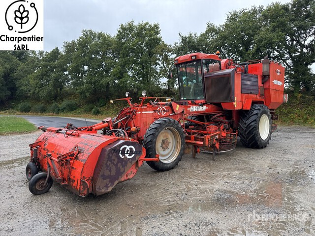 1998 Matrot M41H Self-Propelled 6 Row Machine A ... Sugar Beet Harvester - Biešu kombains: foto 1 1998 Matrot M41H Self-Propelled 6 Row Machine A ... Sugar Beet Harvester - Biešu kombains: foto 1