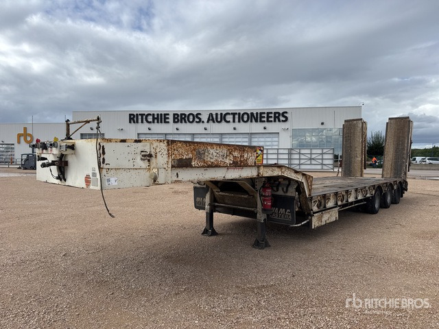 2007 Castera SRPE 53 Tri/A Semi-Remorque Porte-Engin ... Lowboy Trailer - Puspiekabe zema profila platforma: foto 1 2007 Castera SRPE 53 Tri/A Semi-Remorque Porte-Engin ... Lowboy Trailer - Puspiekabe zema profila platforma: foto 1