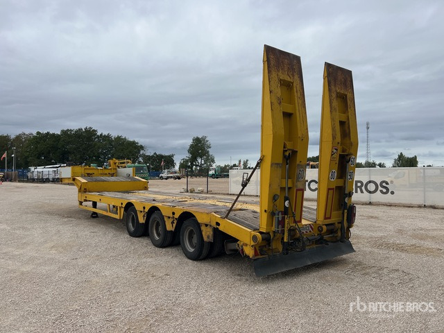 2007 Faymonville TL3GE Tri/A Semi-Remorque Porte-Engin ... Lowboy Trailer - Puspiekabe zema profila platforma: foto 4 2007 Faymonville TL3GE Tri/A Semi-Remorque Porte-Engin ... Lowboy Trailer - Puspiekabe zema profila platforma: foto 4