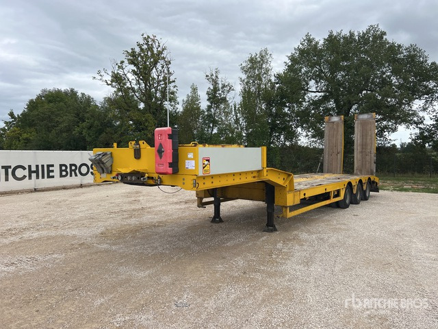 2007 Faymonville TL3GE Tri/A Semi-Remorque Porte-Engin ... Lowboy Trailer - Puspiekabe zema profila platforma: foto 1 2007 Faymonville TL3GE Tri/A Semi-Remorque Porte-Engin ... Lowboy Trailer - Puspiekabe zema profila platforma: foto 1