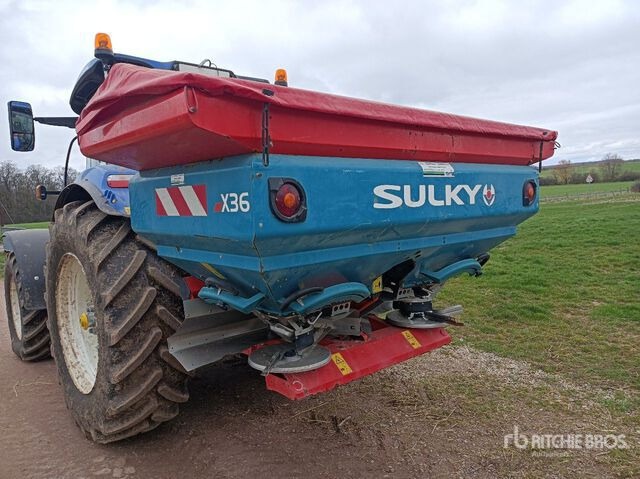 2008 Sulky X36 28 m 3-Point 3000 L Fertilizer Spreader - Pļaujmašīna-smalcinātājs/ Mulčētājs: foto 1 2008 Sulky X36 28 m 3-Point 3000 L Fertilizer Spreader - Pļaujmašīna-smalcinātājs/ Mulčētājs: foto 1