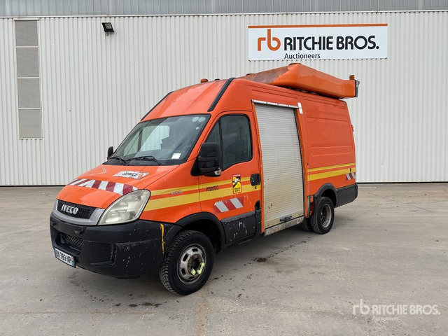 2011 Iveco 50C15 4x2 Vehicule Utilitaire Van Truck - Kravas automašīna ar slēgto virsbūvi: foto 1 2011 Iveco 50C15 4x2 Vehicule Utilitaire Van Truck - Kravas automašīna ar slēgto virsbūvi: foto 1