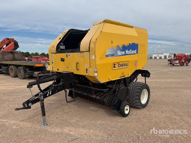 2011 New Holland BR7060 Presse A Balles Rondes Round Baler - Rituļu prese: foto 2 2011 New Holland BR7060 Presse A Balles Rondes Round Baler - Rituļu prese: foto 2