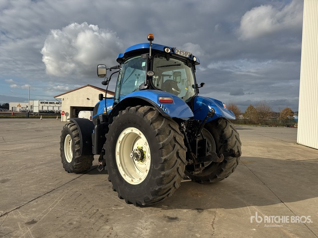 2012 New Holland T7.210 sw 4x4 Tracteur Agricole 4WD Tractor - Traktors: foto 2 2012 New Holland T7.210 sw 4x4 Tracteur Agricole 4WD Tractor - Traktors: foto 2