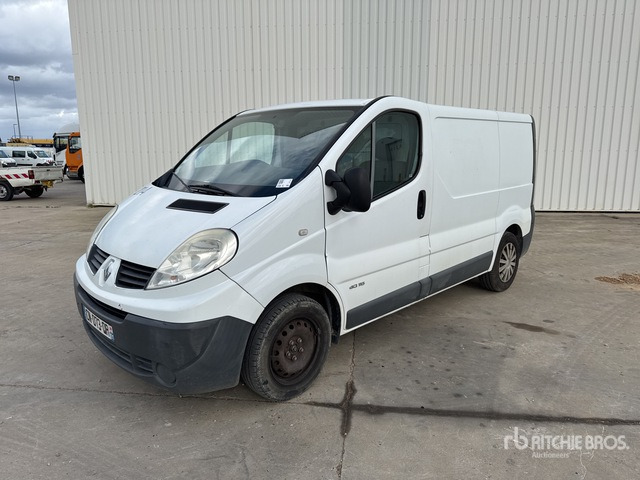 2012 Renault Trafic dCi115 Vehicule Utilitaire Cargo Van - Mazs furgons: foto 2 2012 Renault Trafic dCi115 Vehicule Utilitaire Cargo Van - Mazs furgons: foto 2