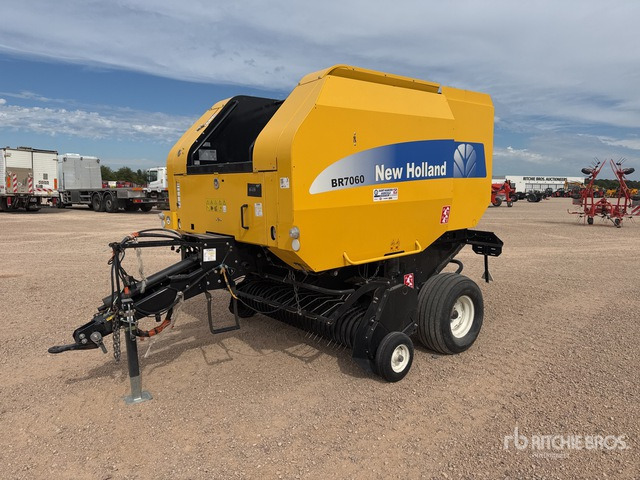 2013 New Holland BR7060 Presse A Balles Rondes Round Baler - Rituļu prese: foto 1 2013 New Holland BR7060 Presse A Balles Rondes Round Baler - Rituļu prese: foto 1