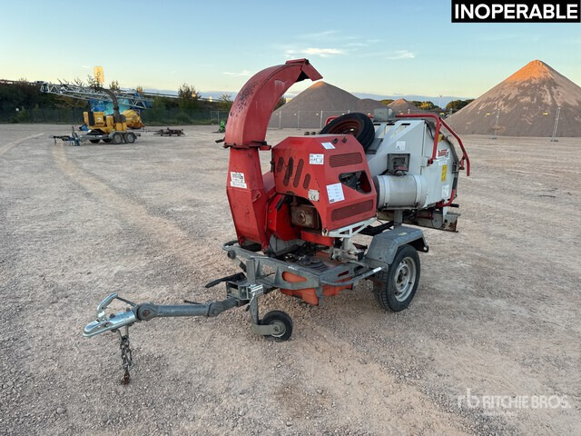2014 Bugnot 55 BVN56 Broyeur A Vegetaux (Inoperable) Wood Chipper - Šķeldotājs: foto 2 2014 Bugnot 55 BVN56 Broyeur A Vegetaux (Inoperable) Wood Chipper - Šķeldotājs: foto 2